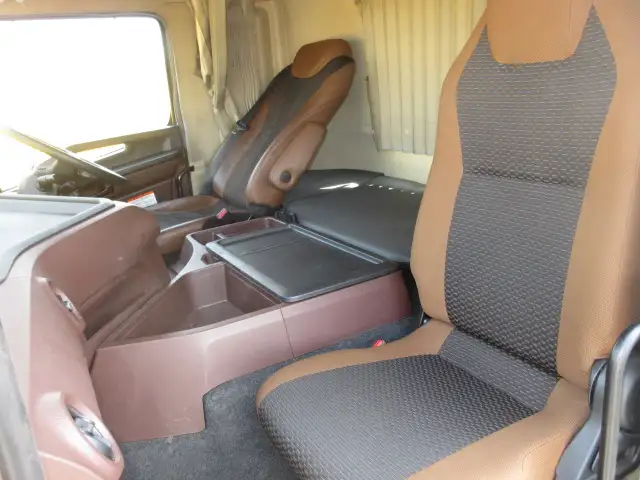 日野 プロフィア 大型 トラクター ハイルーフ 1デフの中古トラック画像12