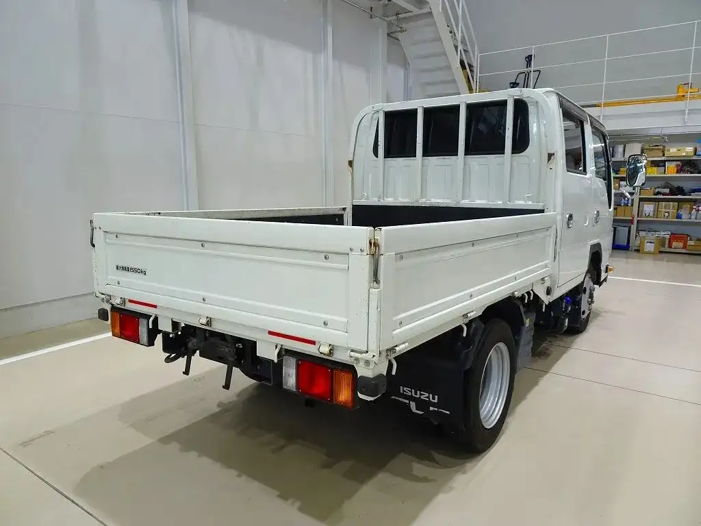いすゞ エルフ 小型 平ボディ Wキャブ 2RG-NHS88Aの中古トラック画像2