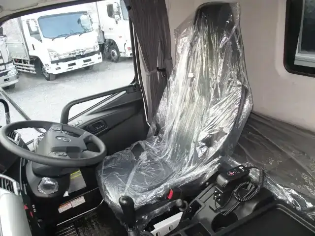 三菱 ファイター 中型/増トン 平ボディ アルミブロック エアサスの中古トラック画像11