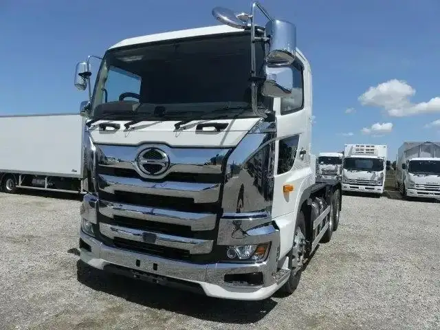 日野 プロフィア 大型 トラクター 2デフ ベッドの中古トラック画像1