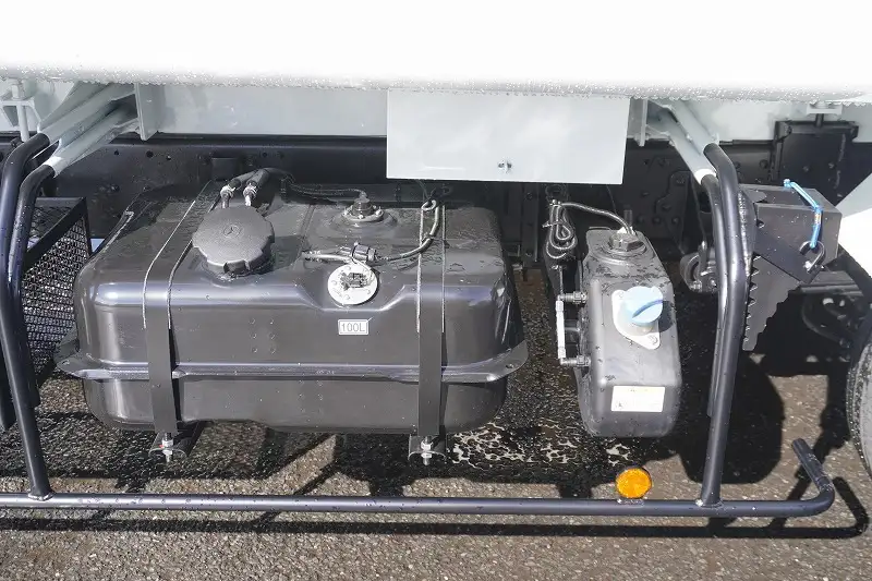 三菱 ファイター 中型/増トン パッカー車 プレス式 2KG-FK72Fの中古トラック画像16