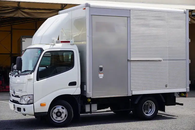 トヨタ ダイナ 小型 アルミバン サイドドア 2RG-XZC605の中古トラック画像1