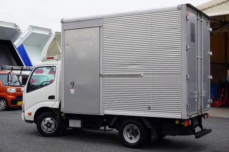 トヨタ ダイナ 小型 アルミバン サイドドア 2RG-XZC605の中古トラック画像4