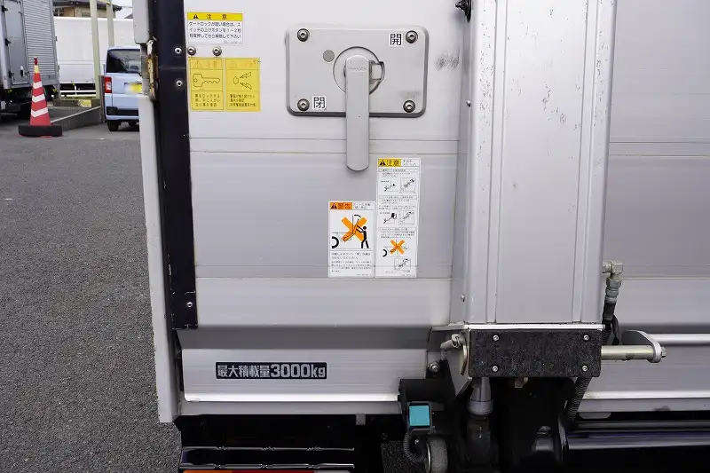 日野 デュトロ 小型 アルミバン パワーゲート 2RG-XZU712Mの中古トラック画像10