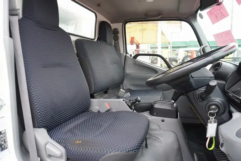 日野 デュトロ 小型 アルミバン 2RG-XZC605M R2の中古トラック画像11