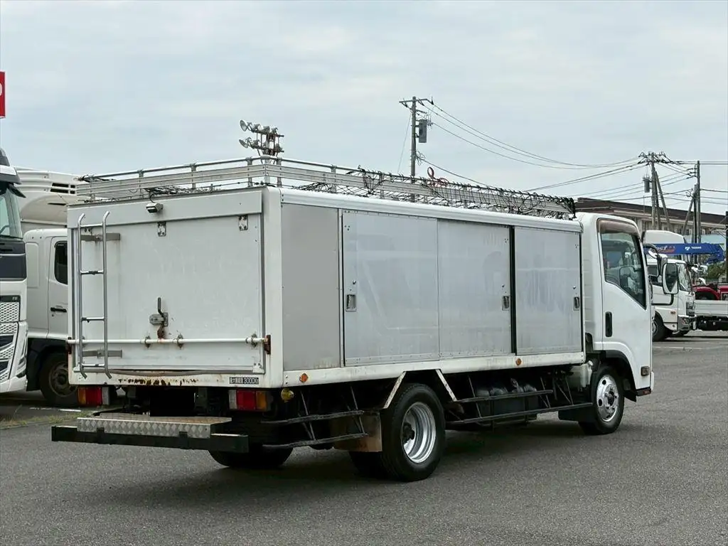 いすゞ エルフ 小型 アルミバン ボトルカー サイドドアの中古トラック画像3