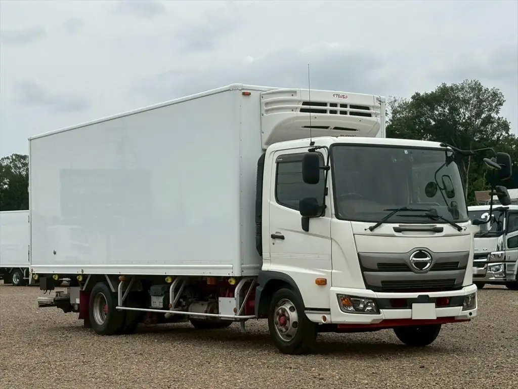 日野 レンジャー 中型/増トン 冷凍冷蔵 低温 パワーゲートの中古トラック画像2