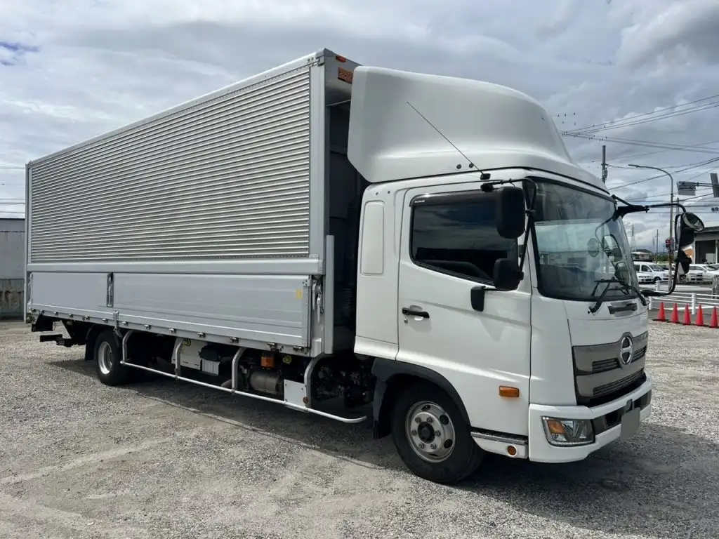 日野 レンジャー 中型/増トン ウイング パワーゲート ベッドの中古トラック画像2