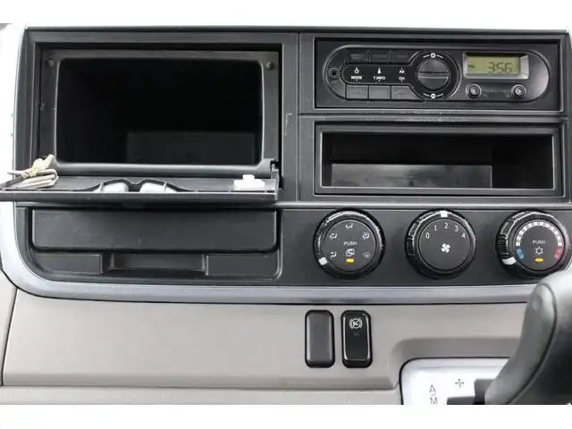 日産UD その他 小型 平ボディ パワーゲート 床鉄板の中古トラック画像11