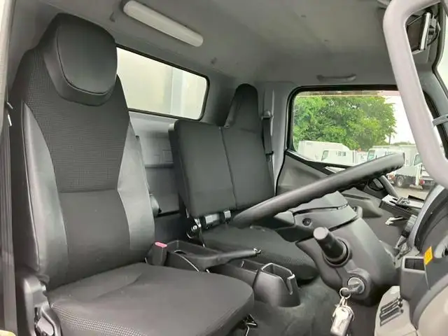 三菱 キャンター 小型 ウイング  H30の中古トラック画像9