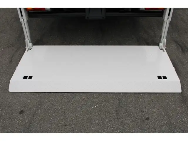 三菱 キャンター 小型 平ボディ パワーゲート の中古トラック画像7