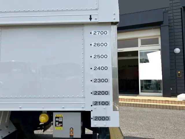 いすゞ エルフ 小型 アルミバン リンボー の中古トラック画像9