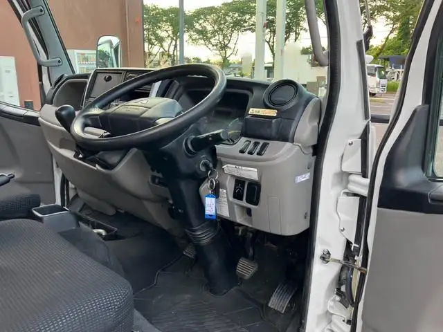三菱 キャンター 小型 平ボディ  H29の中古トラック画像9