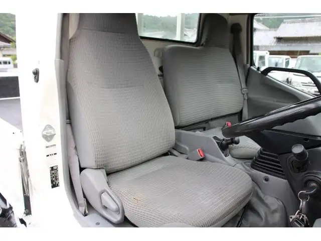 日野 デュトロ 小型 平ボディ  H28の中古トラック画像8