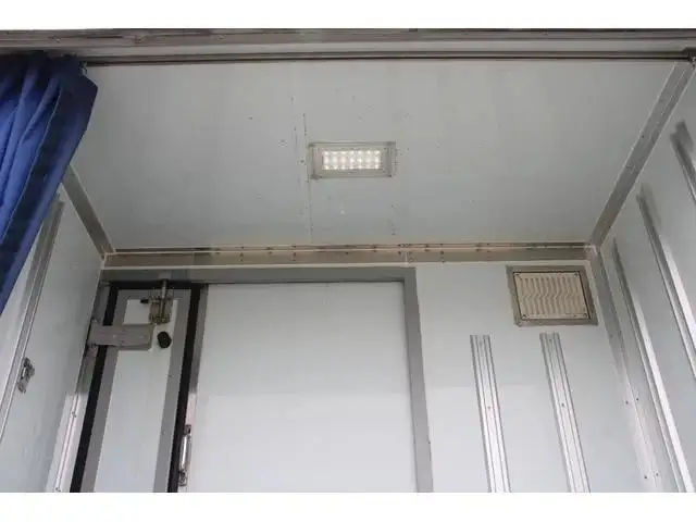 いすゞ エルフ 小型 冷凍冷蔵 低温 2室の中古トラック画像7