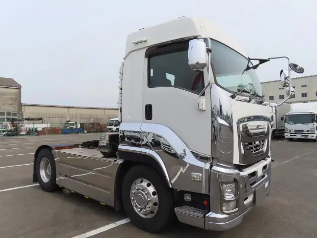 いすゞ ギガ 大型 トラクター ハイルーフ 1デフの中古トラック画像3