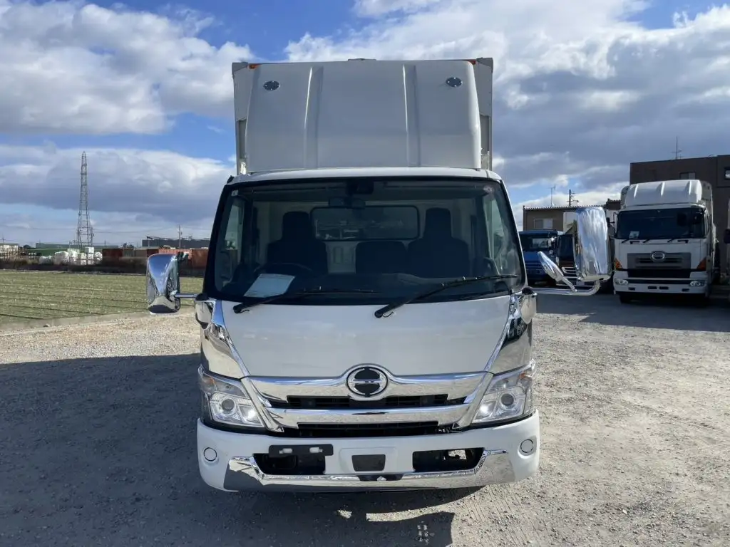 日野 デュトロ 小型 ウイング 2KG-XZU712M R6の中古トラック画像3