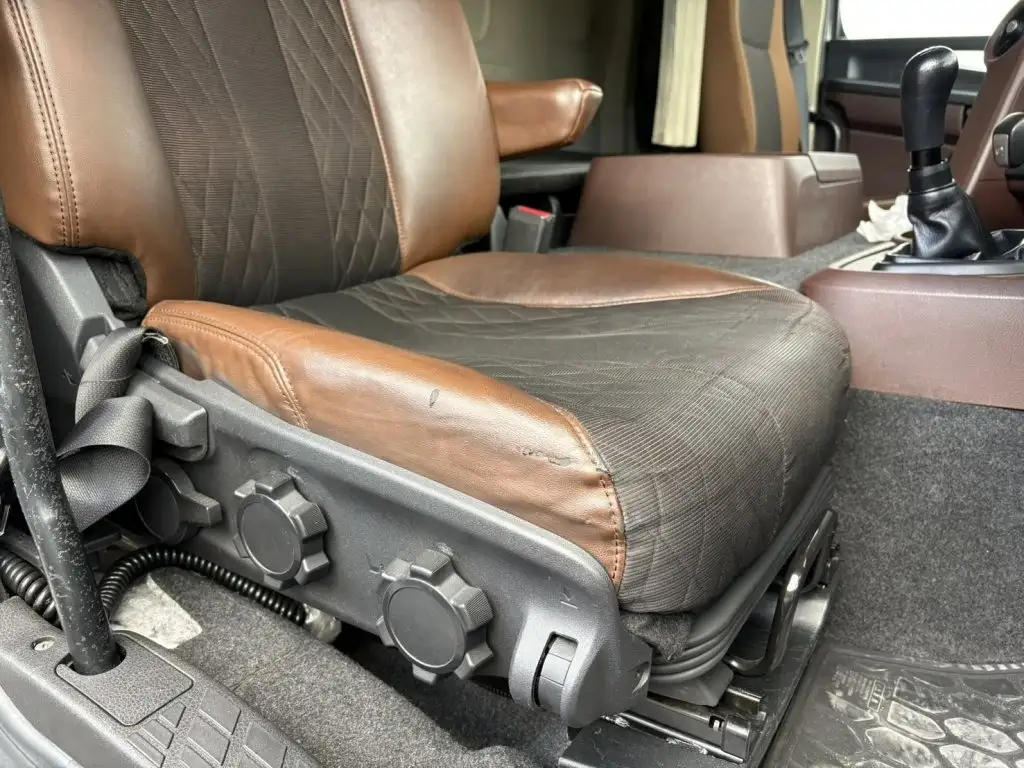 日野 プロフィア 大型 ウイング エアサス ベッドの中古トラック画像11