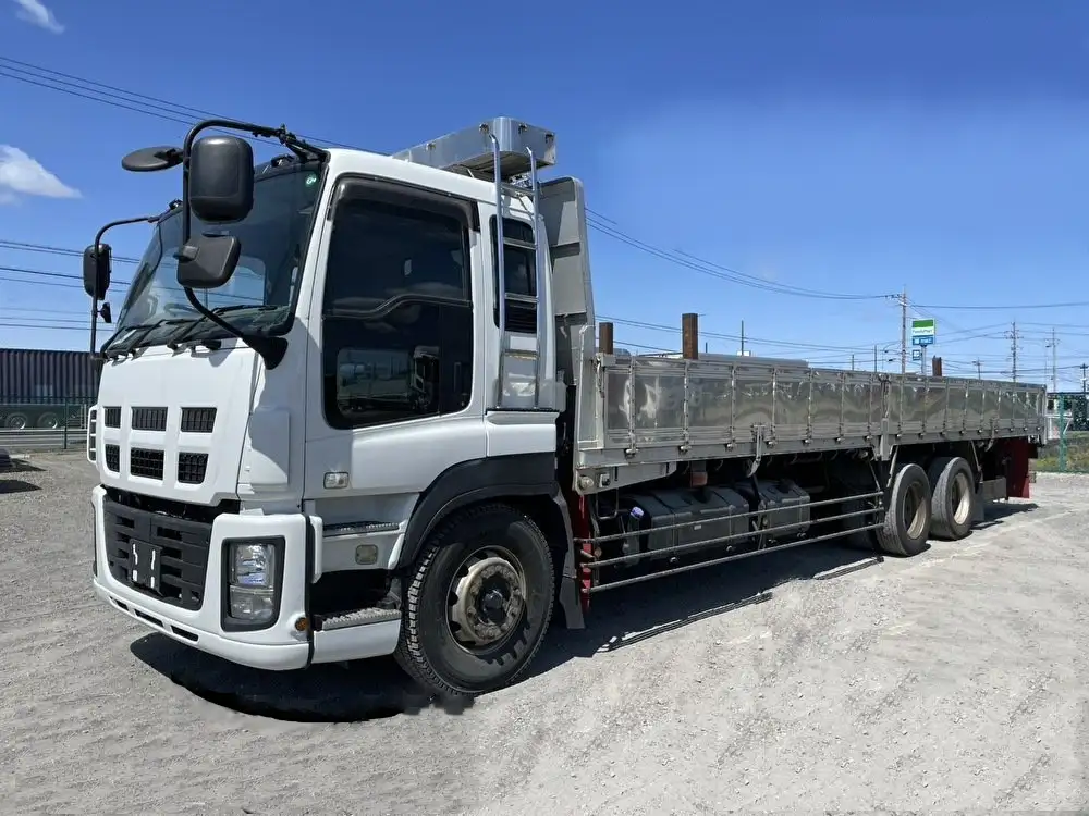 いすゞ ギガ 大型 平ボディ ベッド QKG-CYM77Aの中古トラック画像1