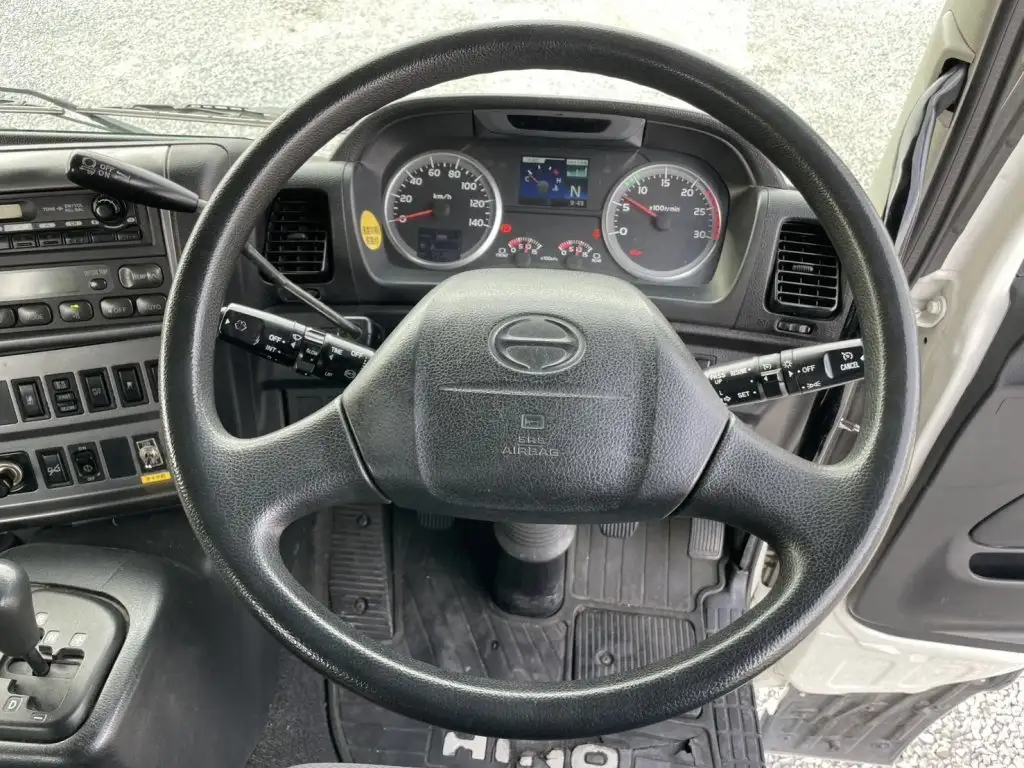 日野 プロフィア 大型 トラクター 1デフ エアサスの中古トラック画像9