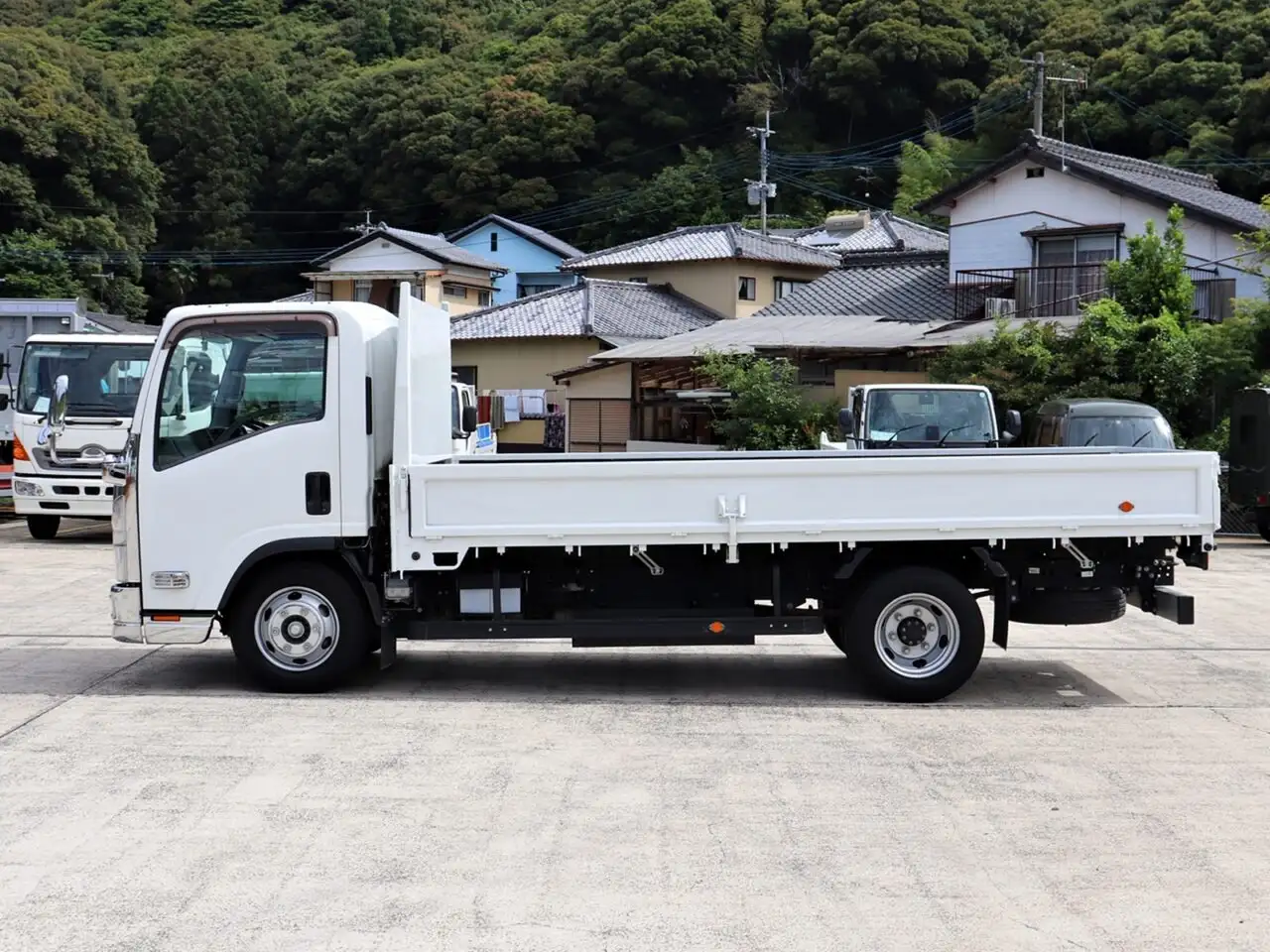 いすゞ エルフ 小型 平ボディ 床鉄板 2RG-NPR88ARの中古トラック画像5