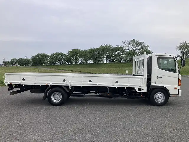 日野 レンジャー 中型/増トン 平ボディ BKG-FC7JKYA H23の中古トラック画像3