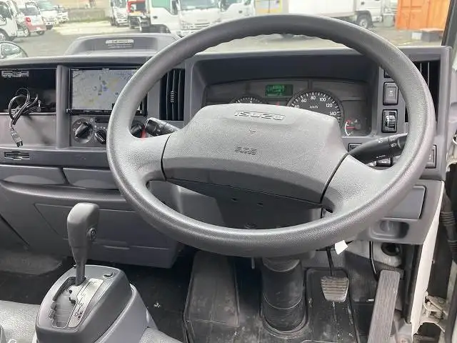 いすゞ エルフ 小型 平ボディ 2RG-NJR88A R2の中古トラック画像11