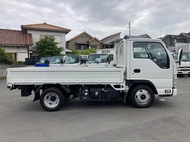 いすゞ エルフ 小型 平ボディ 2RG-NJR88A R2の中古トラック画像4