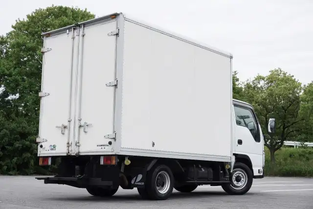 いすゞ エルフ 小型 アルミバン TKG-NHR85AN H26の中古トラック画像3