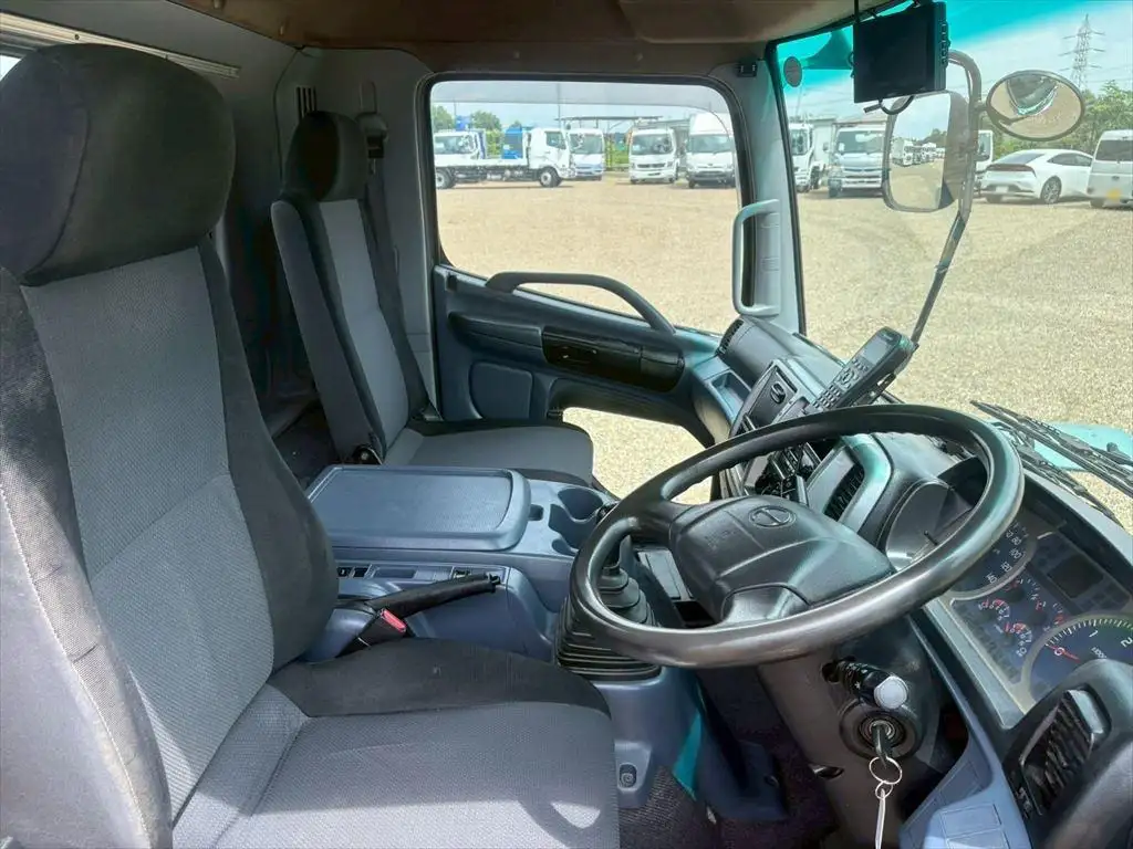 日野 レンジャー 中型/増トン タンク車 バルク BKG-FC7JEYAの中古トラック画像14