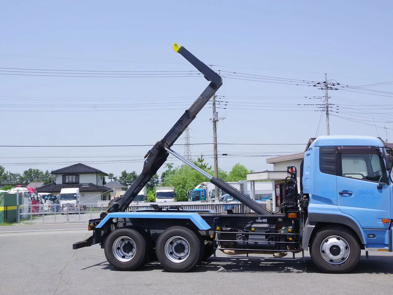 日産UD クオン 大型 アームロール ツインホイスト ベッドの中古トラック画像9