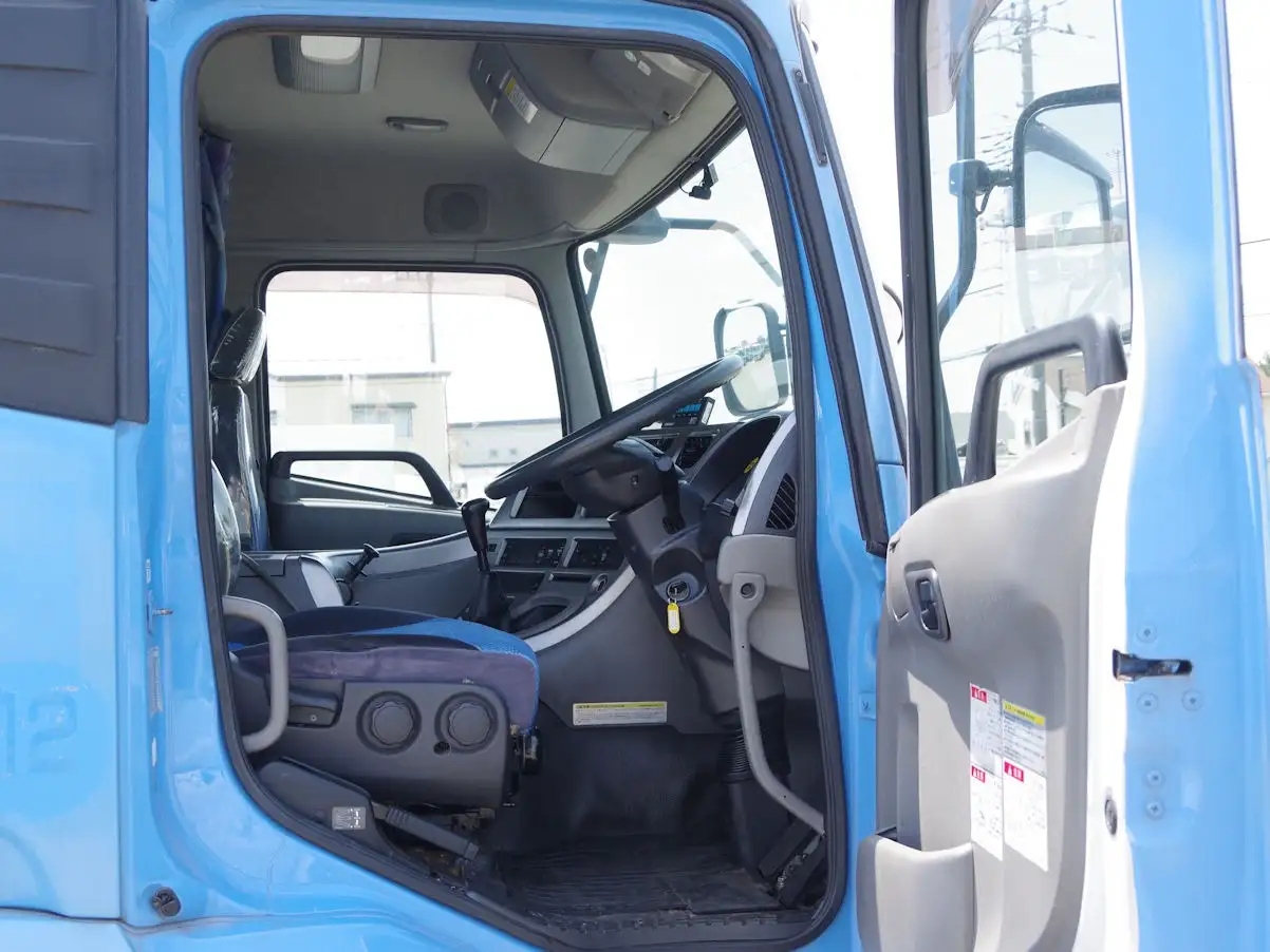 日産UD クオン 大型 アームロール ツインホイスト ベッドの中古トラック画像10