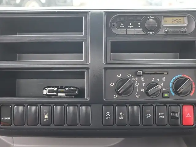 トヨタ トヨエース 小型 平ボディ TPG-XZU722 H30の中古トラック画像15