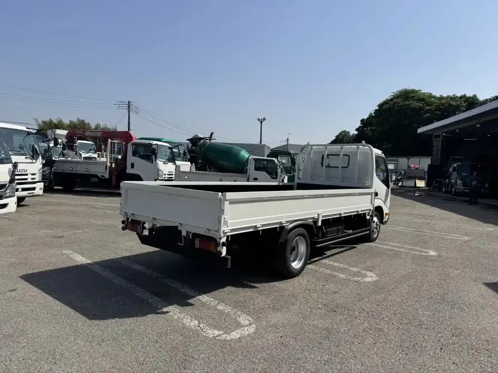 日野 デュトロ 小型 平ボディ TKG-XZC655M H27の中古トラック画像3