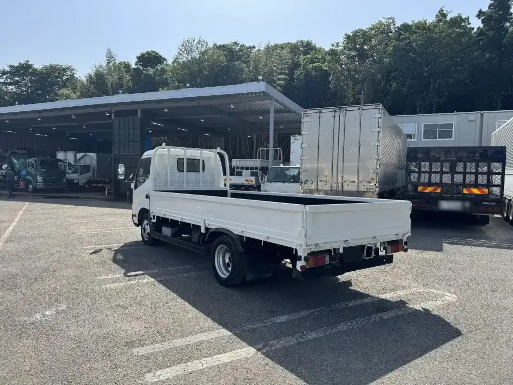 日野 デュトロ 小型 平ボディ TKG-XZC655M H27の中古トラック画像5