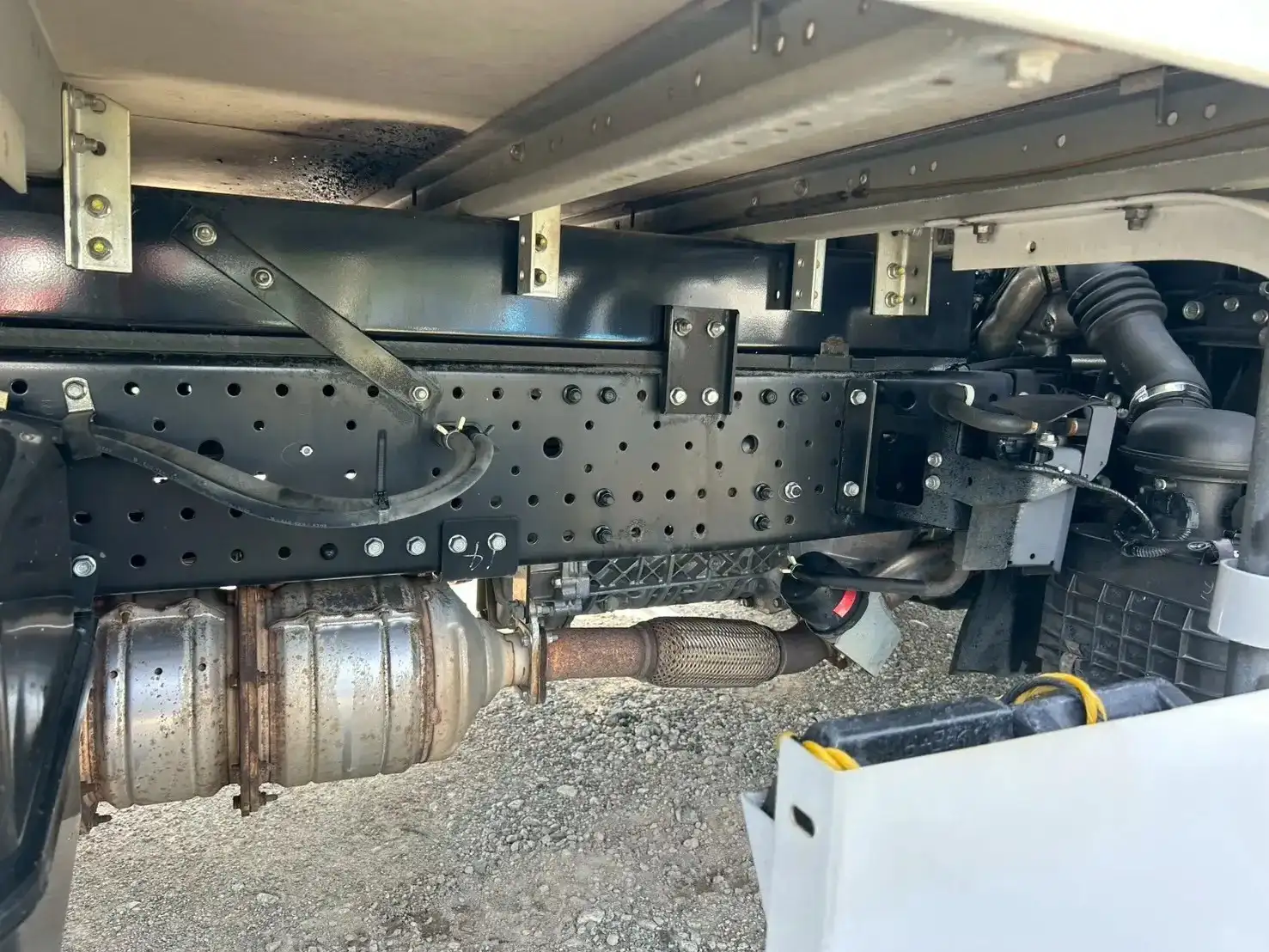 いすゞ エルフ 小型 冷凍冷蔵 低温 2室の中古トラック画像18