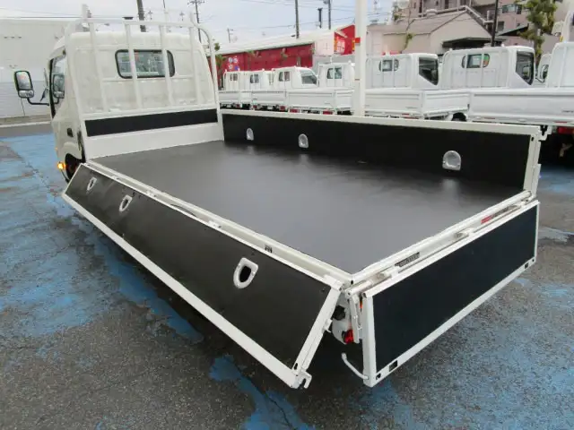 日野 デュトロ 小型 平ボディ 床鉄板 TKG-XZU645Mの中古トラック画像7