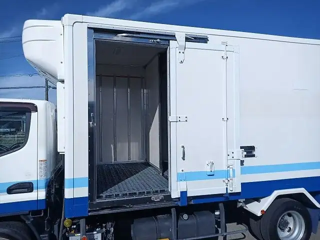 三菱 キャンター 小型 冷凍冷蔵 低温 スタンバイの中古トラック画像6