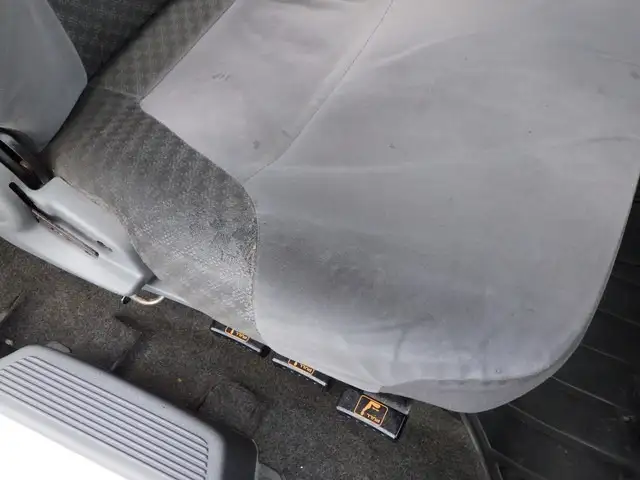 いすゞ フォワード 中型/増トン ウイング 床鉄板 ベッドの中古トラック画像10