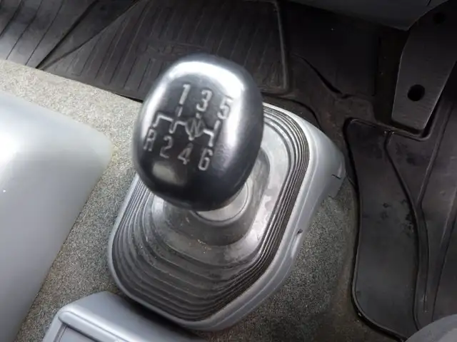 いすゞ フォワード 中型/増トン ウイング 床鉄板 ベッドの中古トラック画像12