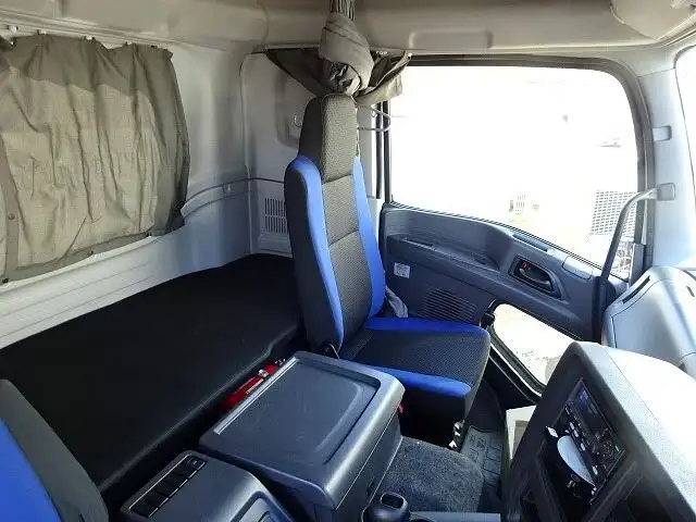 いすゞ ギガ 大型 トラクター ハイルーフ 1デフの中古トラック画像8
