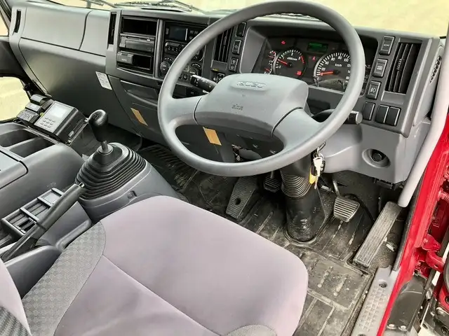 いすゞ フォワード 中型/増トン 冷凍冷蔵 低温 床アルミの中古トラック画像9