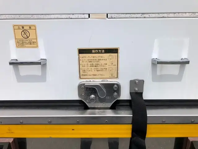 いすゞ フォワード 中型/増トン 冷凍冷蔵 低温 床アルミの中古トラック画像4