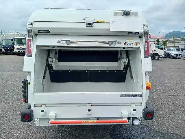 三菱 キャンター 小型 パッカー車 プレス式 2RG-FEAV0の中古トラック画像4