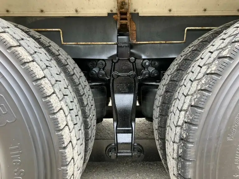 いすゞ ギガ 大型 タンク車 バルク QKG-CYL77Bの中古トラック画像20