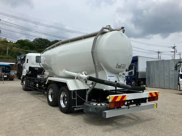 いすゞ ギガ 大型 タンク車 バルク QKG-CYL77Bの中古トラック画像6