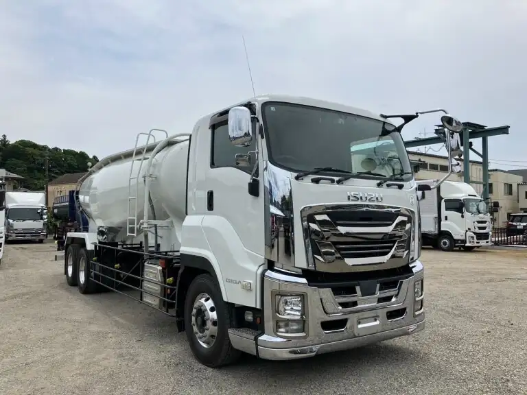 いすゞ ギガ 大型 タンク車 バルク QKG-CYL77Bの中古トラック画像3