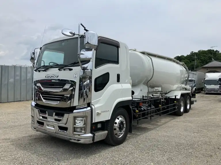 いすゞ ギガ 大型 タンク車 バルク QKG-CYL77Bの中古トラック画像1