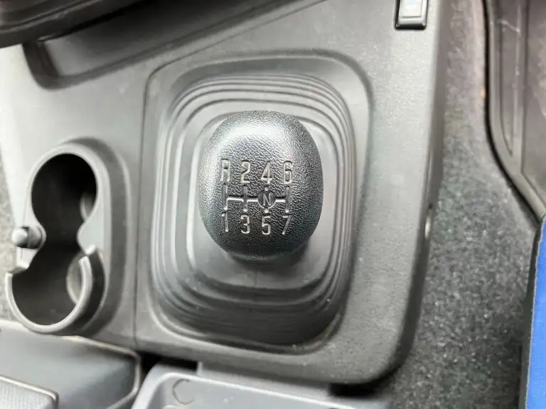 いすゞ ギガ 大型 タンク車 バルク QKG-CYL77Bの中古トラック画像13