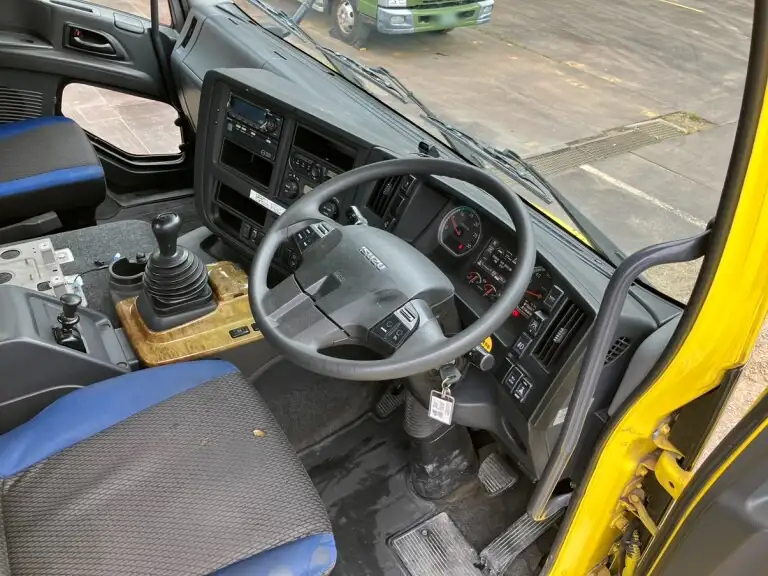 いすゞ ギガ 大型 トラクター ハイルーフ 1デフの中古トラック画像13